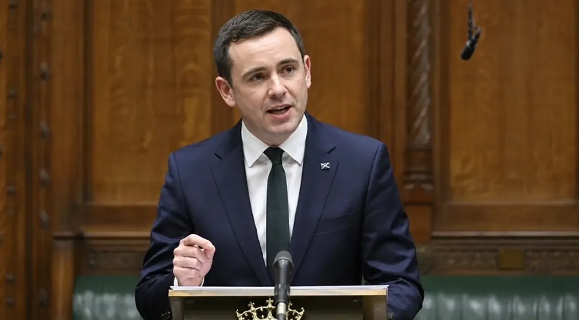 Labour pushes NHS funding bill through Commons